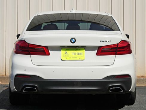 Used 2017 BMW 540i RWD image 10