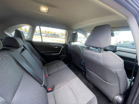 Used 2022 Toyota RAV4 XLE image 13