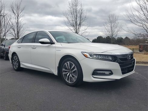 Used 2019 Honda Accord Touring image 3