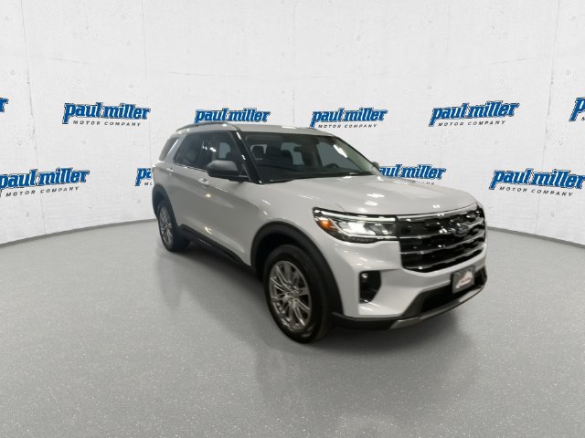 Used 2026 Ford Explorer Active w/ Active Comfort Package AWD/4WD image 3