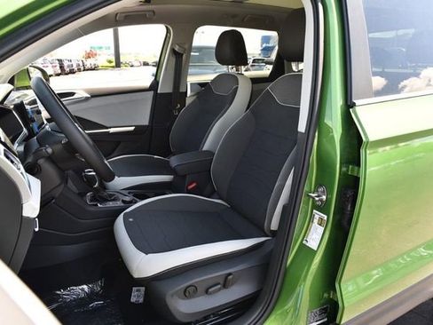 New 2026 Volkswagen Taos SE AWD/4WD image 20