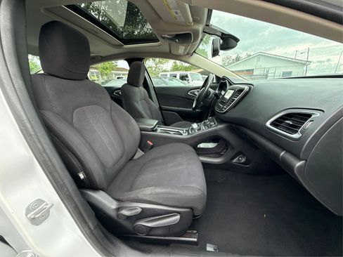 Used 2015 Chrysler 200 Limited w/ Convenience Group FWD image 23