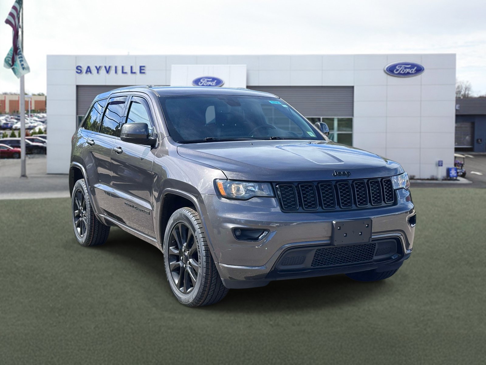 Used 2018 Jeep Grand Cherokee Altitude AWD/4WD image 6