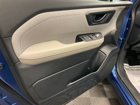 New 2026 Subaru Forester Premium AWD/4WD image 9
