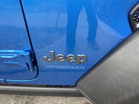 Certified 2022 Jeep Wrangler Unlimited Rubicon 4xe w/ Steel Bumper Group image 15