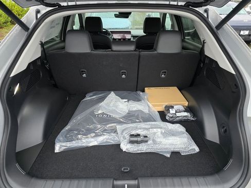 New 2025 Hyundai Ioniq 5 SEL image 14