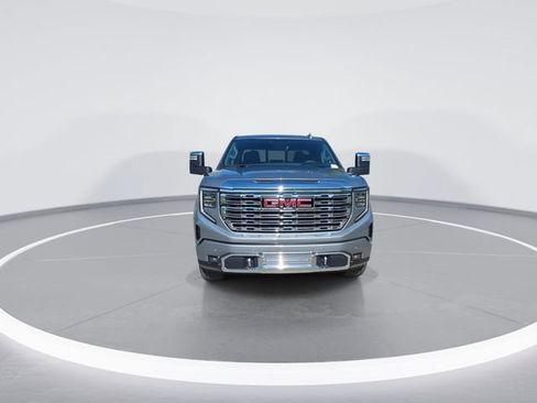Used 2024 GMC Sierra 1500 Denali w/ Denali Reserve Package AWD/4WD image 3