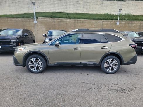 Used 2022 Subaru Outback Touring image 4