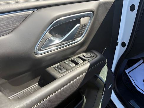 Certified 2023 GMC Yukon SLT AWD/4WD image 10