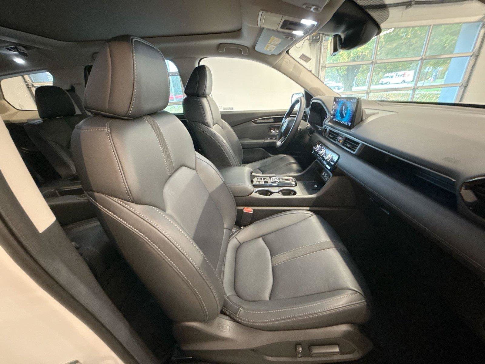 Used 2025 Honda Pilot Touring image 27