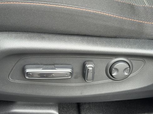 Used 2025 Honda CR-V Sport image 17