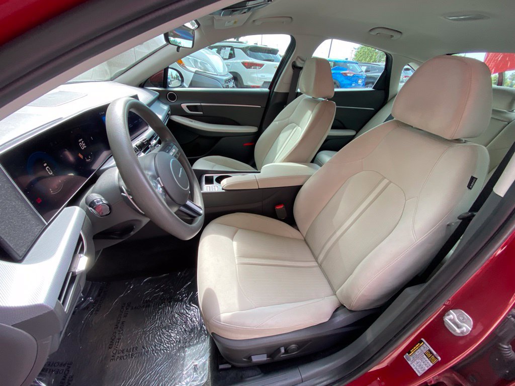 Used 2025 Hyundai Sonata SEL FWD image 25