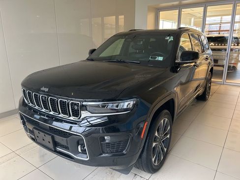 Used 2023 Jeep Grand Cherokee L Overland w/ Advanced Protech Group III image 1