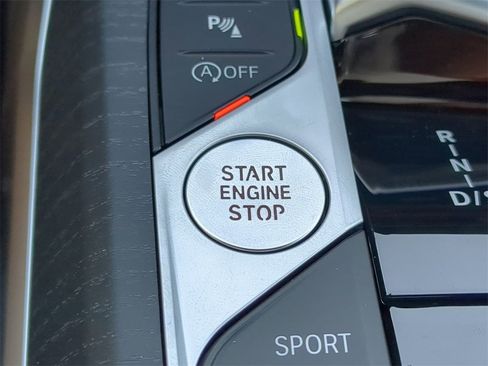 New 2025 BMW 330i xDrive Sedan w/ Premium Package image 29