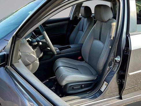Used 2018 Honda Civic Touring image 21