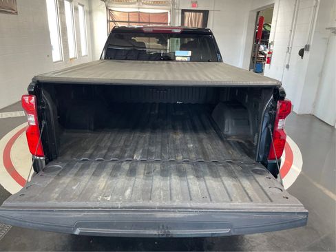 Used 2022 Chevrolet Silverado 1500 Custom Trail Boss w/ Midnight Edition image 12