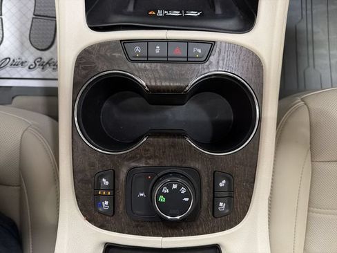 Used 2023 GMC Acadia Denali w/ Denali Technology Package AWD/4WD image 21