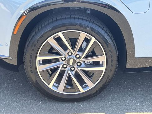 New 2026 Cadillac Vistiq Sport image 25