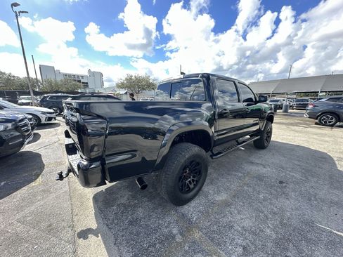 Used 2020 Toyota Tacoma SR5 image 22