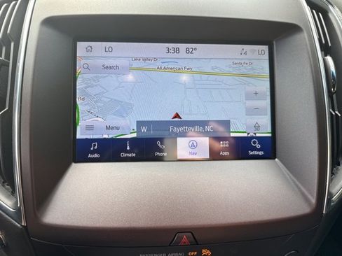 Used 2020 Ford Edge ST image 19