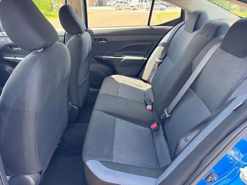 Used 2023 Nissan Versa SV FWD image 12