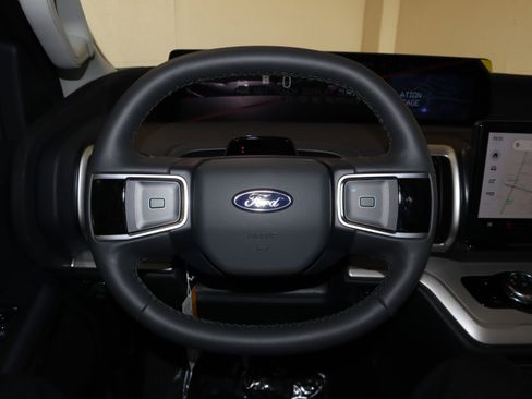 New 2025 Ford Expedition Active AWD/4WD image 25