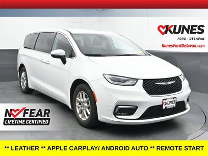 Used 2023 Chrysler Pacifica Touring-L