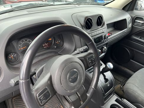 Used 2017 Jeep Patriot Latitude AWD/4WD image 7