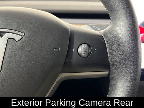 Used 2021 Tesla Model Y Long Range image 10