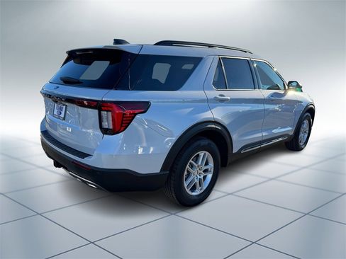 New 2025 Ford Explorer Active w/ Active Comfort Package image 4