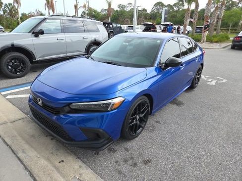 Used 2024 Honda Civic Sport image 2