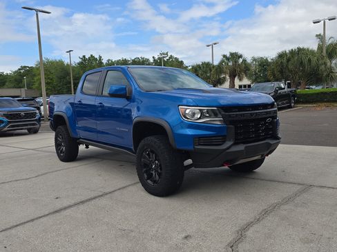 Used 2022 Chevrolet Colorado ZR2 w/ ZR2 Dusk Special Edition AWD/4WD image 2