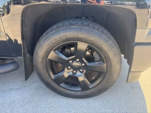 Used 2015 Chevrolet Silverado 1500 W/T RWD image 4