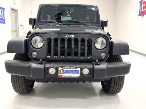 Used 2017 Jeep Wrangler Unlimited Sport w/ Quick Order Package 24S AWD/4WD image 3