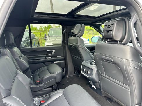 New 2026 Ford Expedition Max Platinum AWD/4WD image 5
