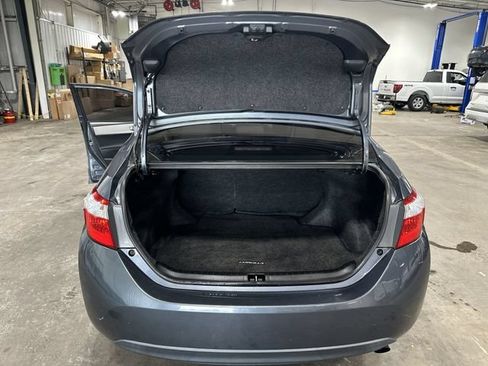 Used 2015 Toyota Corolla LE FWD image 25