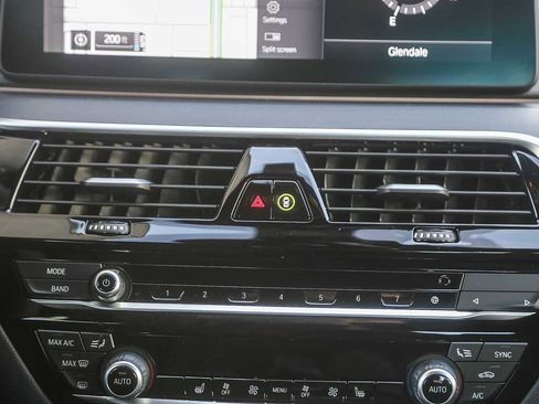 Certified 2023 BMW 530e w/ M Sport Package image 10