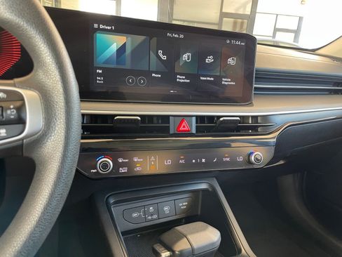 Used 2025 Kia K5 LXS image 17