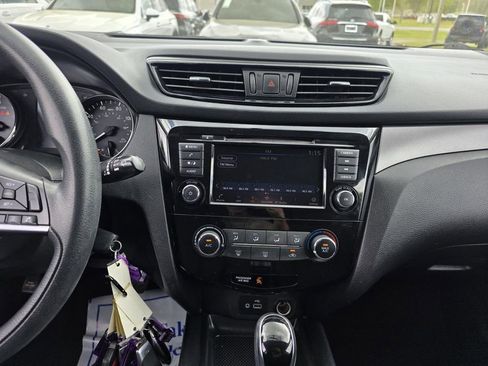 Used 2019 Nissan Rogue Sport S FWD image 26