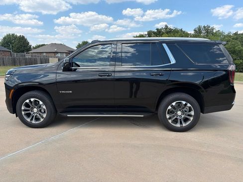 Used 2026 Chevrolet Tahoe LS RWD image 2