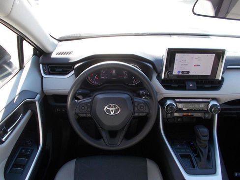 Certified 2025 Toyota RAV4 XLE w/ Convenience Package image 15