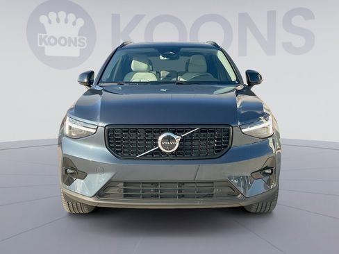 New 2026 Volvo XC40 B4 Plus w/ Protection Package Premier image 11
