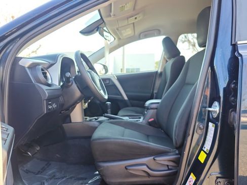 Used 2017 Toyota RAV4 LE image 21