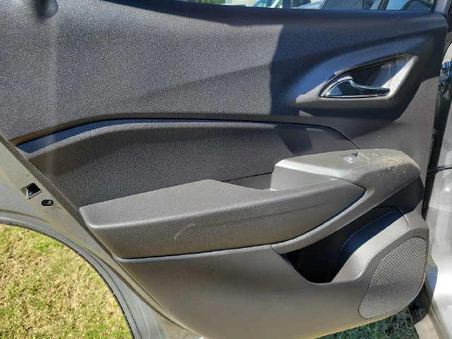 New 2026 Chevrolet Trax LS w/ LS Convenience Package FWD image 11