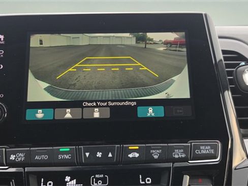 Used 2023 Honda Odyssey Elite image 37