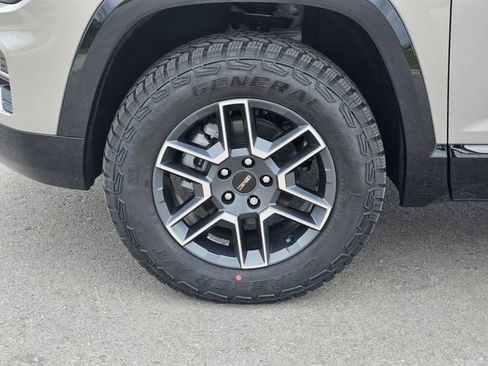 New 2026 GMC Terrain AT4 w/ Convenience Package III AWD/4WD image 9