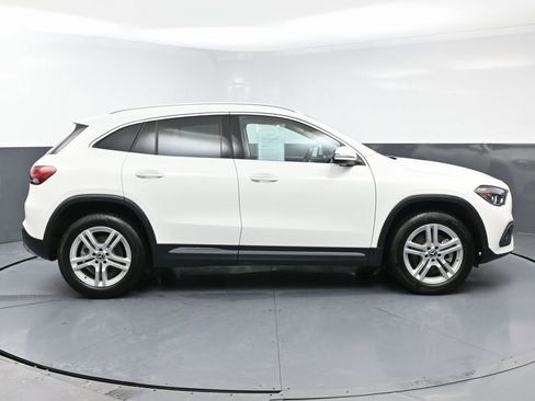 Used 2022 Mercedes-Benz GLA 250 w/ Premium Package Lite image 8