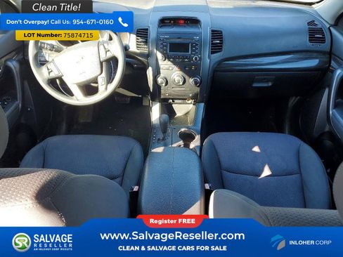 Used 2011 Kia Sorento LX w/ Convenience Pkg image 11