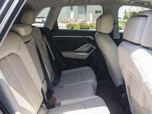 Used 2023 Audi Q3 2.0T Premium w/ Convenience Package AWD/4WD image 17