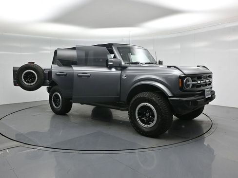 Certified 2021 Ford Bronco Outer Banks image 32